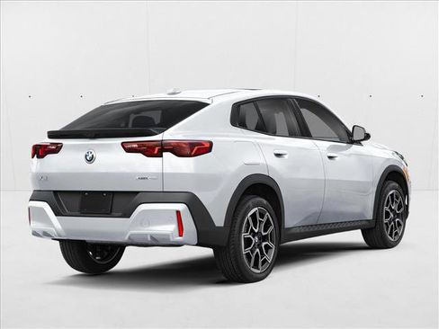 New 2026 BMW X2 xDrive28i AWD/4WD image 2