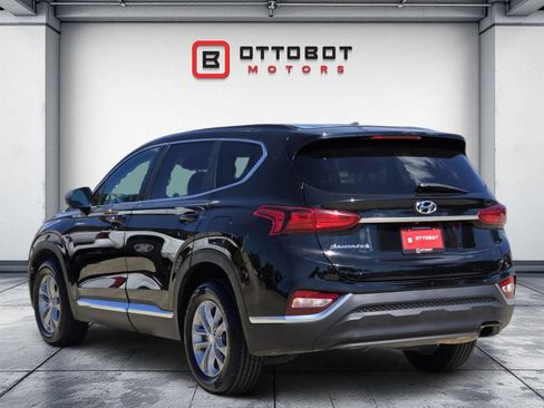 Used 2020 Hyundai Santa Fe SE FWD image 4