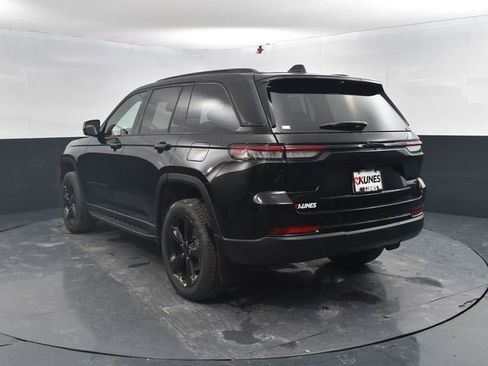 New 2025 Jeep Grand Cherokee Limited image 7