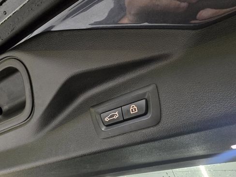 Used 2021 BMW X5 M50i w/ Premium Package image 46