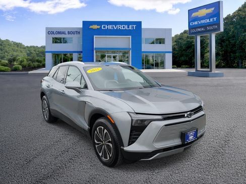 Used 2025 Chevrolet Blazer EV LT AWD/4WD image 8