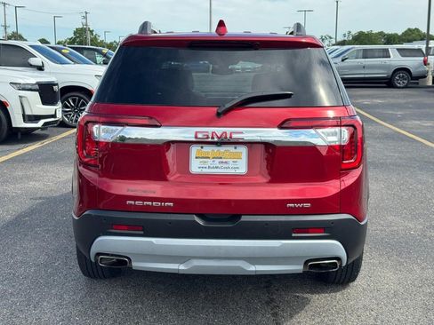 Used 2023 GMC Acadia SLT AWD/4WD image 5