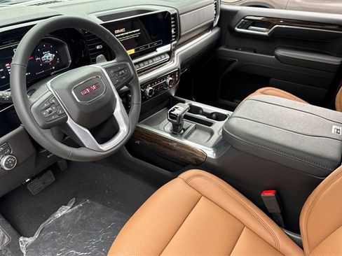 New 2026 GMC Sierra 1500 Elevation image 10