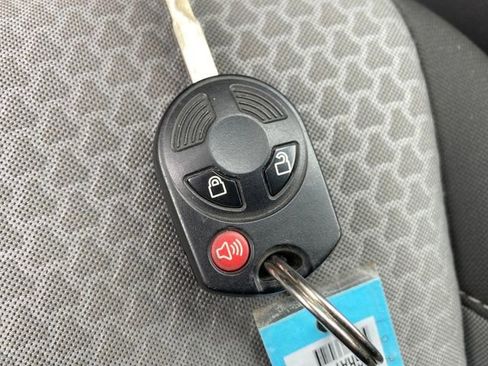 Used 2018 Ford Escape SE image 23