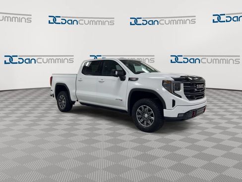 Used 2025 GMC Sierra 1500 AT4 AWD/4WD image 2