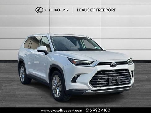 Used 2024 Toyota Grand Highlander Platinum image 1