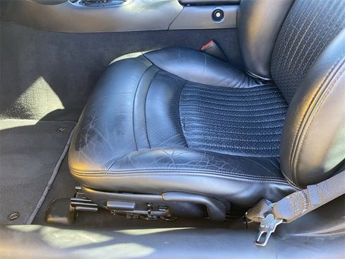 Used 2004 Chevrolet Corvette Coupe w/ Roof Package image 17