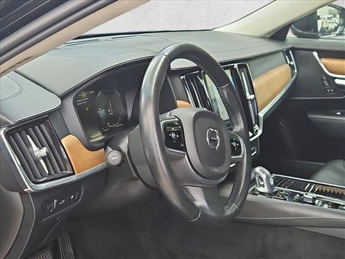 Used 2018 Volvo S90 T8 Inscription w/ Luxury Package AWD/4WD image 9