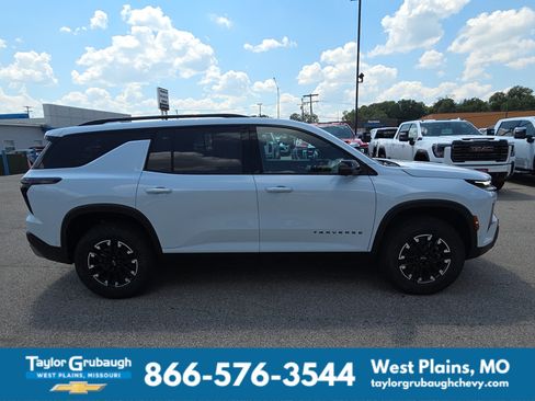New 2026 Chevrolet Traverse Z71 w/ Enhanced Driving Package AWD/4WD image 9