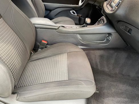 Used 2016 Dodge Challenger SXT image 43