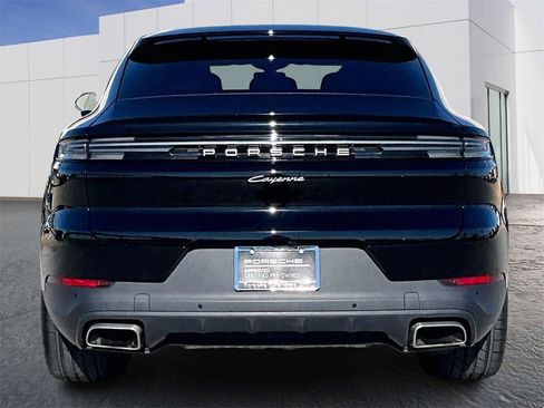 Used 2024 Porsche Cayenne Coupe image 6