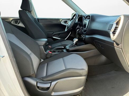 Used 2024 Kia Soul LX w/ Option Group 015 image 22