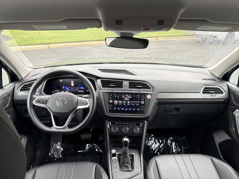Used 2024 Volkswagen Tiguan Wolfsburg Edition FWD image 20