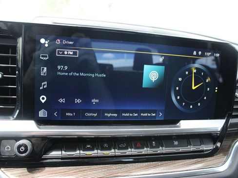 Used 2023 Chevrolet Silverado 1500 RST AWD/4WD image 15