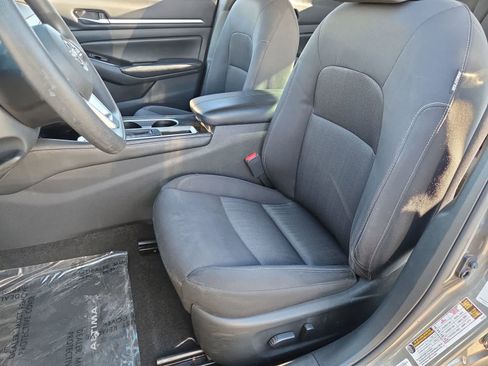 Used 2023 Nissan Altima 2.5 SV image 17