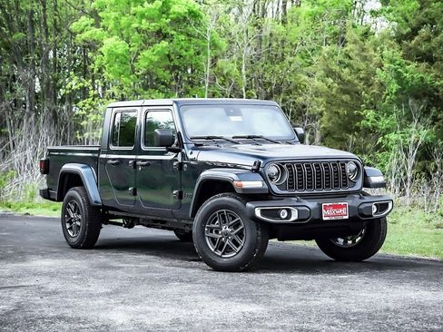 New 2025 Jeep Gladiator Sport image 2