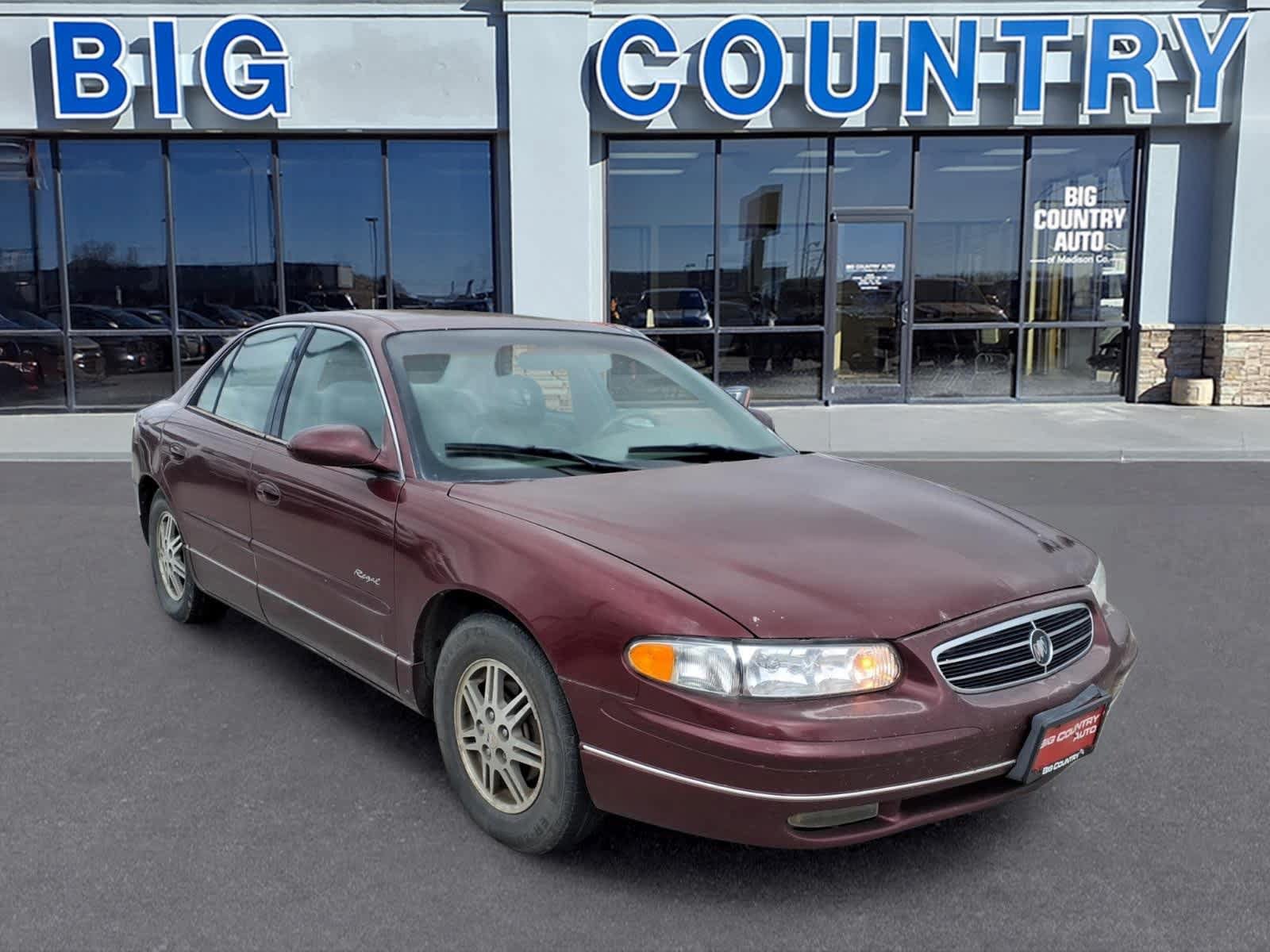 Used 2000 Buick Regal LS w/ Prestige Pkg FWD image 3