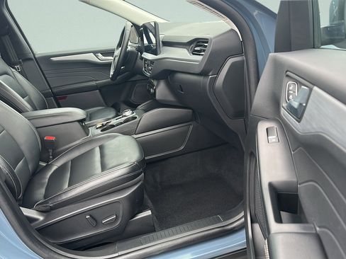 Used 2025 Ford Escape Platinum image 51