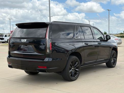 Certified 2023 Cadillac Escalade ESV Sport w/ Touring Package AWD/4WD image 7