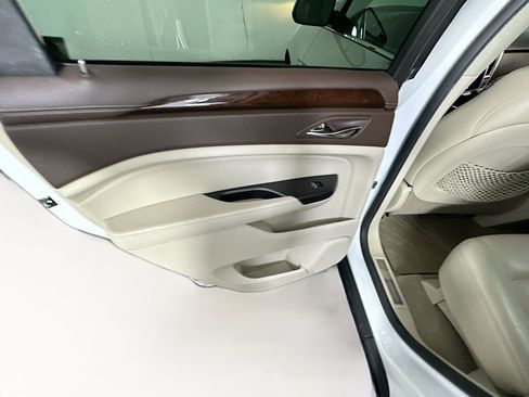 Used 2016 Cadillac SRX Luxury image 27