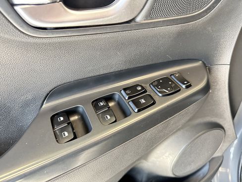 Used 2022 Hyundai Kona SEL image 31