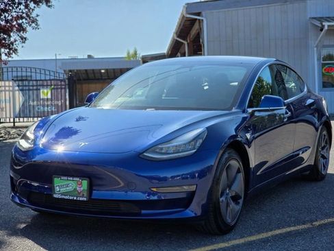 Used 2020 Tesla Model 3 Standard Range Plus image 4