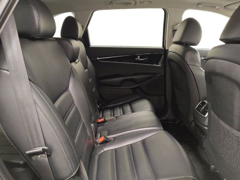 Used 2020 Kia Sorento EX FWD image 19
