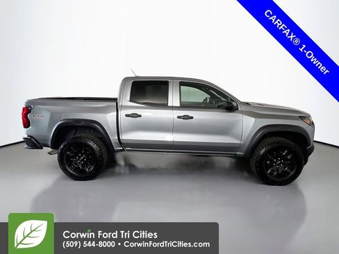 Used 2024 Chevrolet Colorado Trail Boss w/ Technology Package AWD/4WD image 17