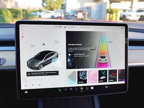 Used 2022 Tesla Model 3 Long Range image 29