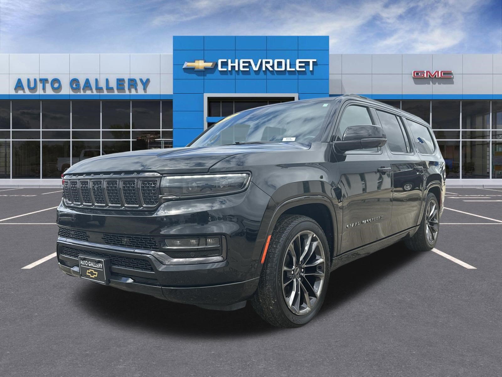 Used 2024 Jeep Grand Wagoneer L Series II w/ Quick Order Packagew 28T AWD/4WD image 1