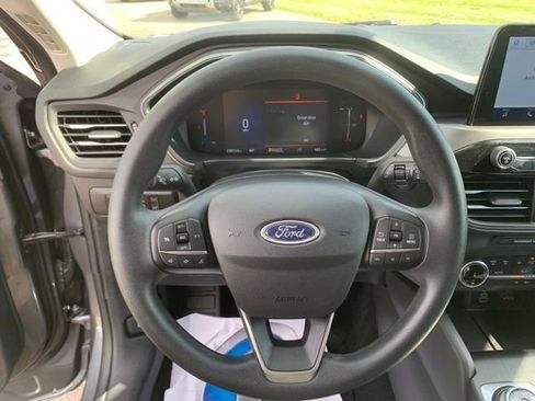 Used 2025 Ford Escape Active AWD/4WD image 17