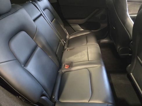 Used 2023 Tesla Model Y 2WD image 9