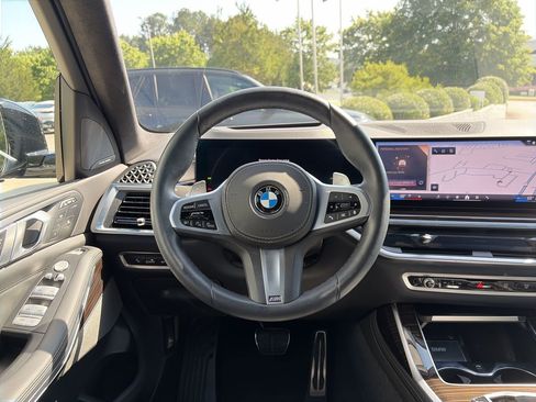 Certified 2025 BMW X7 xDrive40i AWD/4WD image 21