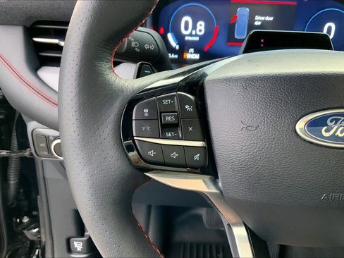 Used 2025 Ford Explorer ST image 23