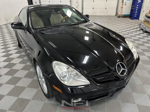 Used 2009 Mercedes-Benz SLK 300 image 9