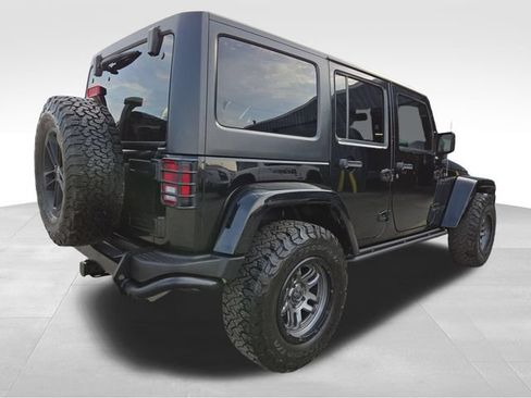 Used 2017 Jeep Wrangler Unlimited Sahara AWD/4WD image 13