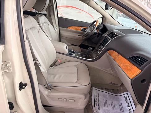 Used 2014 Lincoln MKX AWD w/ Equipment Group 102A image 22