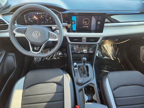 New 2026 Volkswagen Taos SEL AWD/4WD image 3