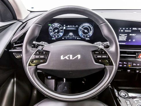 Used 2023 Kia Niro Wind FWD image 20