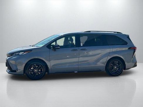 Certified 2025 Toyota Sienna XSE w/ XSE Premium Package image 8
