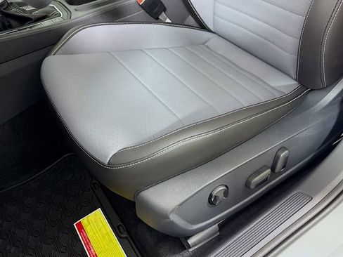 New 2026 Volkswagen Jetta SE image 18