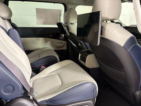 New 2026 Kia Carnival SX Prestige FWD image 16