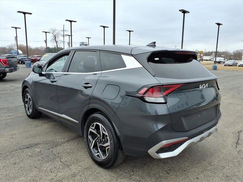 Used 2023 Kia Sportage LX image 5