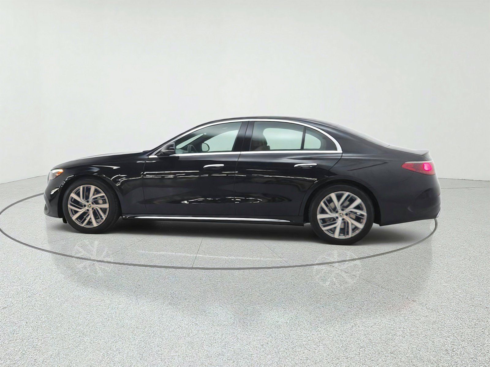 Used 2026 Mercedes-Benz E 350 Sedan image 8