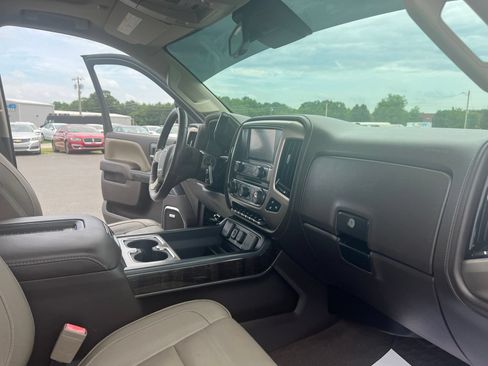 Used 2016 GMC Sierra 2500 Denali w/ Duramax Plus Package AWD/4WD image 33