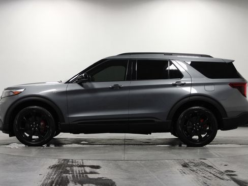 Used 2023 Ford Explorer ST w/ Equipment Group 401A image 7