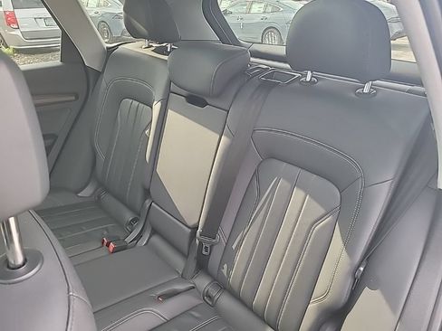 Used 2022 Audi Q5 2.0T Premium AWD/4WD image 10