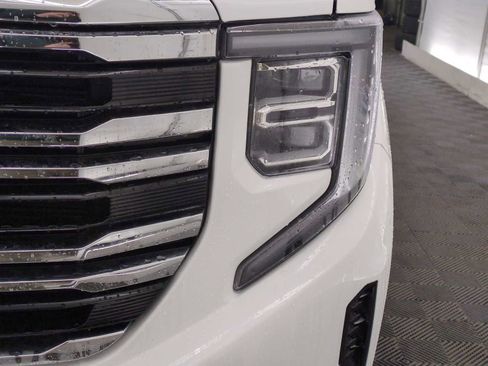 Used 2023 GMC Sierra 1500 SLT w/ SLT Convenience Package image 10