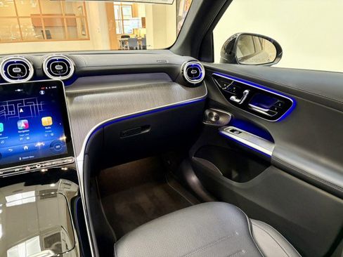 New 2026 Mercedes-Benz GLC 300 image 10