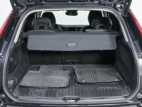 Certified 2023 Volvo XC60 B5 Ultimate w/ Climate Package FWD image 32